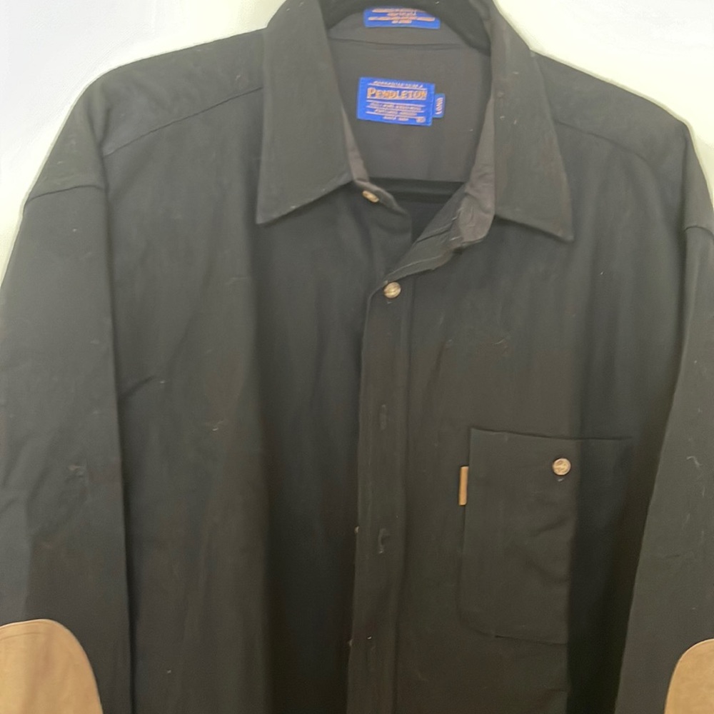 Pendleton XL Long. Black with Suede Elbows. Long sleeve 100% pure virgin wool.
